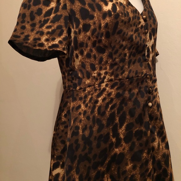NWT Nasty Gal Leopard Print Button Front Dress - Picture 5 of 16